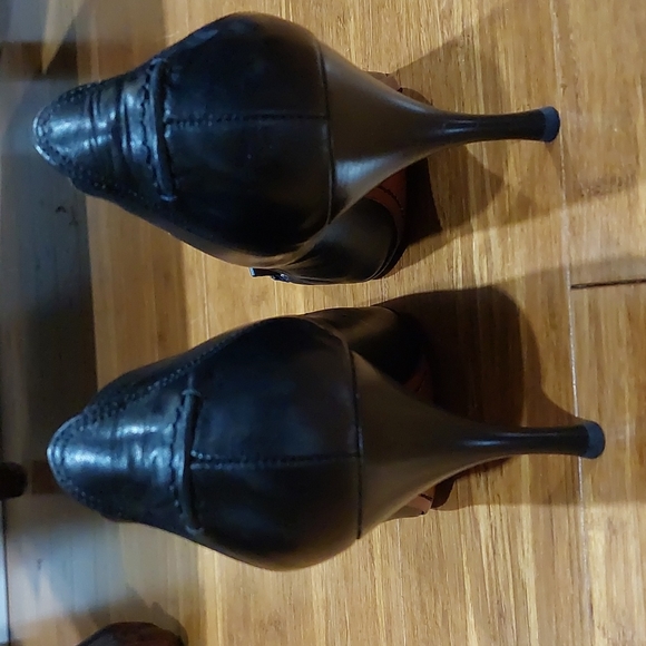 NEW Donald J Pliner Couture Italian Pumps - Picture 4 of 8